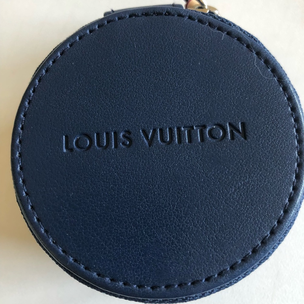 Louis Vuitton Horizon Wireless Earbuds